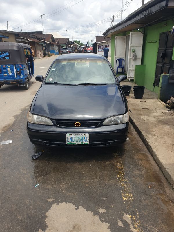 Main image of 1999 TOYOTA Corolla LE